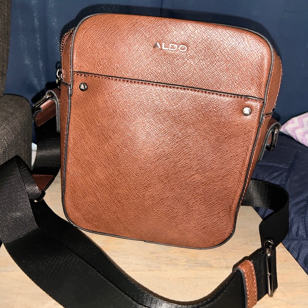 Men's Poani crossbody bag